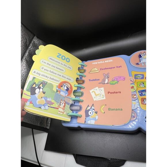 VTech 80-541200 Bluey Bluey's Book of Games Plays Music, Lights Flash & Talks - Picture 5 of 9